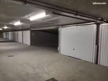 garage dans résidence sécurisée à frejus
