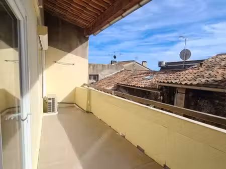studio avec terrasse sur cour