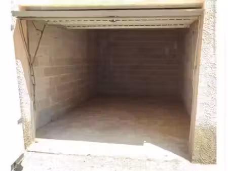 à louer garage 18 m2