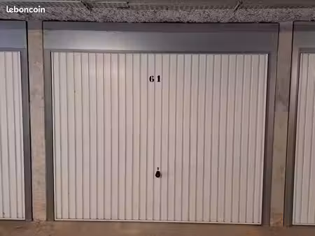 location garage frejus