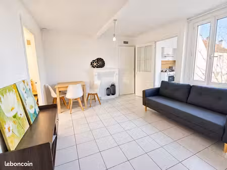 a louer-f2 meublé rénové 53m²-parking