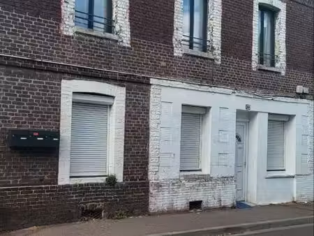 f 2 meublé à louer