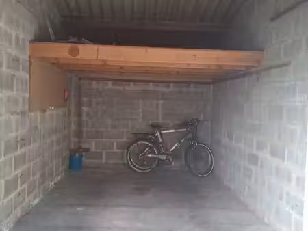 location garage quartier arago