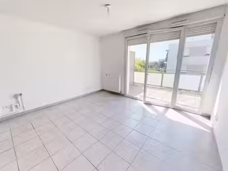location appartement 3 pièces 55.2 m² à colomiers (31770)  696 €
