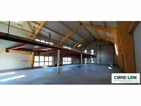 local d'activite 759 m² gainneville