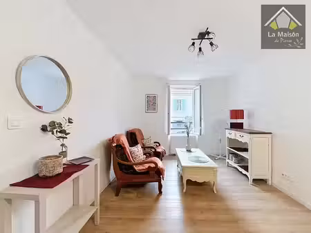 location meublée appartement 2 pièces 32 m² à istres (13800)  690 €