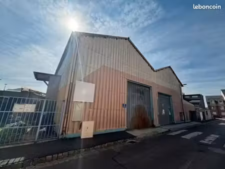 local industriel 725 m²