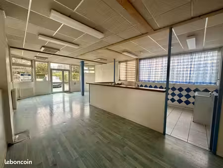 local 82 m² saint-nicolas-d'aliermont