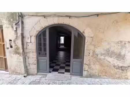 local commercial 47 m² – centre historique de viviers
