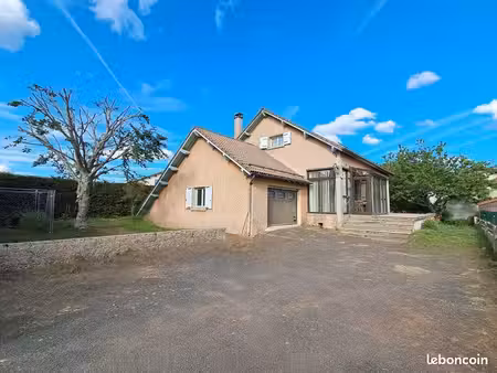 maison familiale 137 m² – 5 chambres – véranda – terrain 890 m² – coucouron (07470)