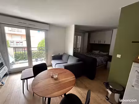 studio meublé de 30 m² avec balcon – chilly-mazarin