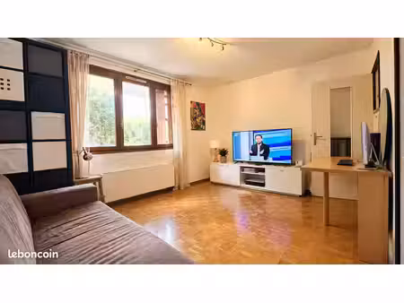 studio - loué - résidence les airelles 13009 marseille