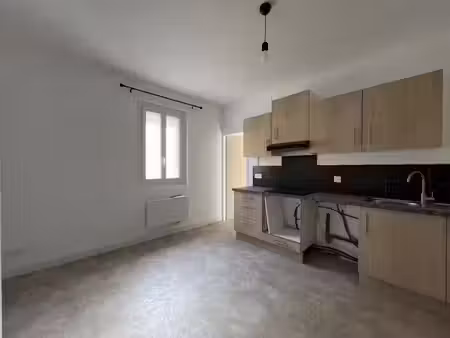 location appartement 4 pièces 85.2 m² à soustons (40140)  1 100 €