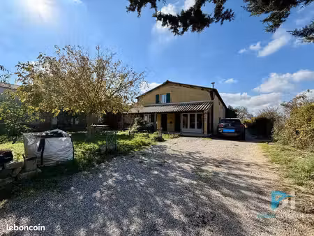 propriété 9 pièces 244 m²