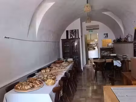 café bar restaurant
