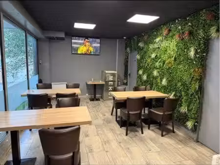 restaurant mur commercial