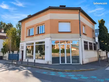 local commercial 130 m²