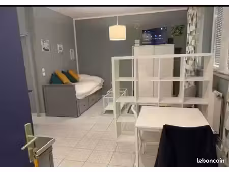 appartement meublé 1 pièce 27 m2 refait à neuf