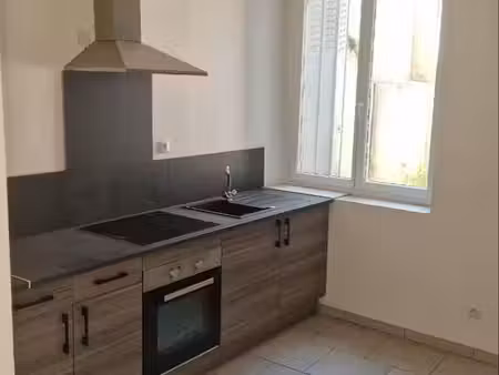 à louer – studio de 30 m² avec chambre séparée et cuisine équipée