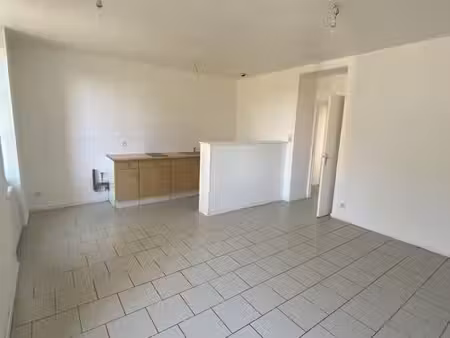 appartement t2 - centre ville - charges comprises