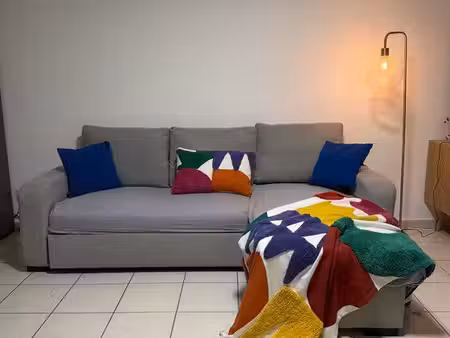 charmant t2 climatisé avec terrasse et piscine dans une résidence de standing