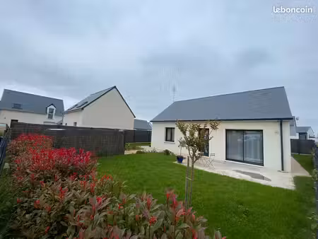 a louer - maison t3 récente de 74m2 avec jardin  terrasse et 2 places de parking - villeba