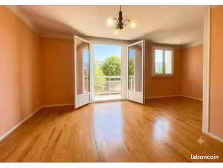 appartement . 4 pièces . 64 m2 . étage 2/4