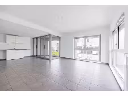 location appartement 3 pièces 76 m² à paris 19ème (75019)  1 702 €