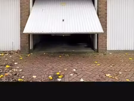 cherche garage à louer