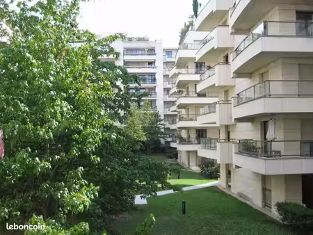 studio 1 pièce 33 m²