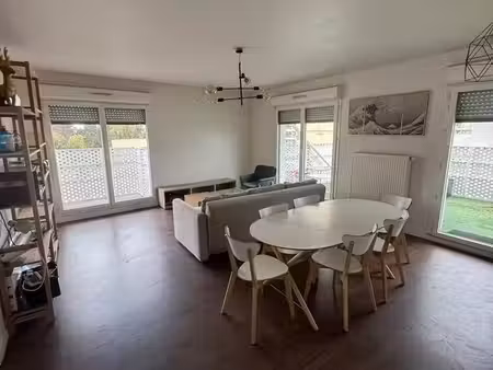 nanterre – la défense / préfecture – 3 pièces de 66 m² avec deux balcons et parking