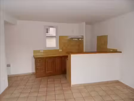 location appartement 2 pièces 45 m² à malaucène (84340)  500 €