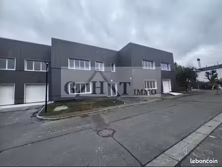 local bureaux 416 m²