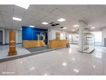 local commercial 294 m²
