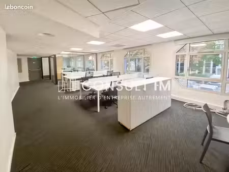 bureau 120 m²