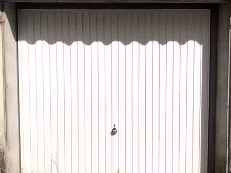 location garage dans impasse privée