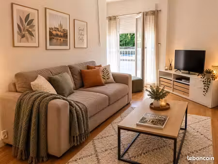 t2 meublé avec terrasse de 40 m²