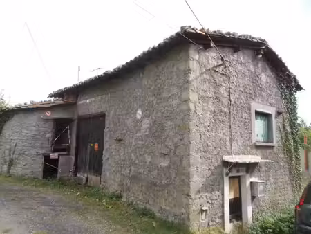 lieu-dit meymont olliergues  ensemble de 3 maisons et dépend