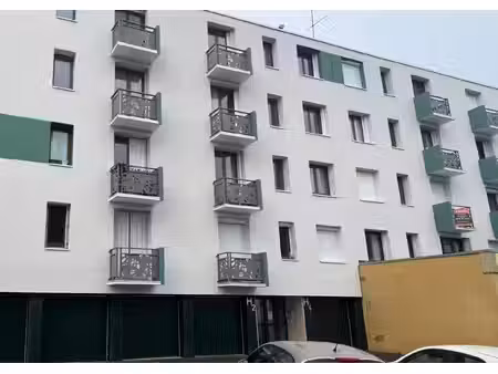 a louer - appartement de 3 pieces situe a proximite du centre ville de chartres