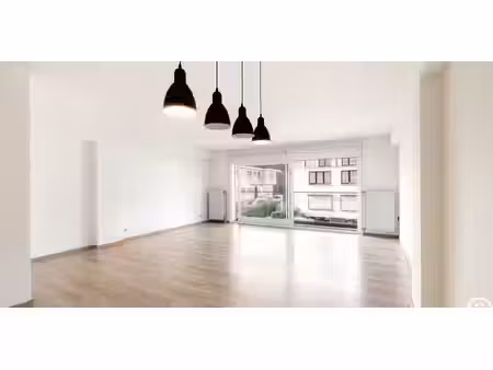 appartement à louer à knokke pour € 1.450 avec 2 chambres à coucher
