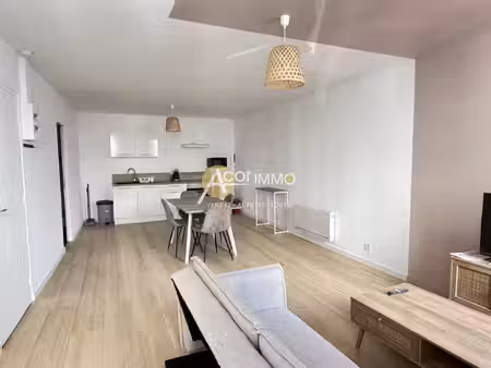 la seyne centre  magnifique t2 rénové et meublé