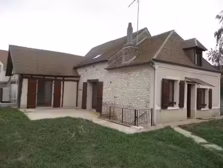 jolie maison ancienne à deux pas de bréval