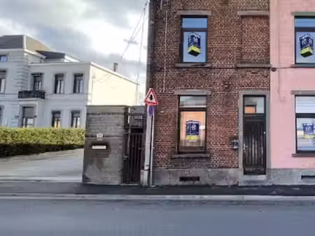 ? à vendre à gilly – maison 3 façades avec jardin  passage