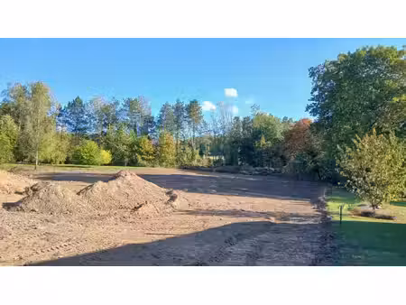 merveilleux terrain de 24 ares au grand calme