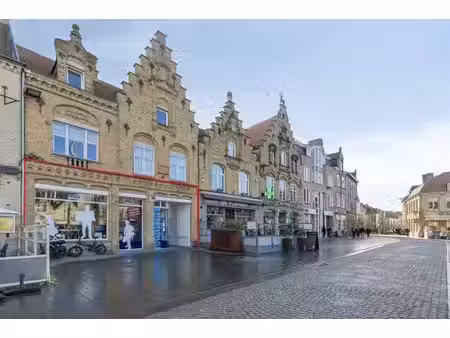 rez-de-chaussée commercial à louer sur la grote markt à furn