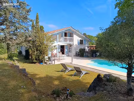 maison familiale avec studio indépendant