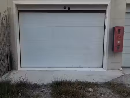 location  garage