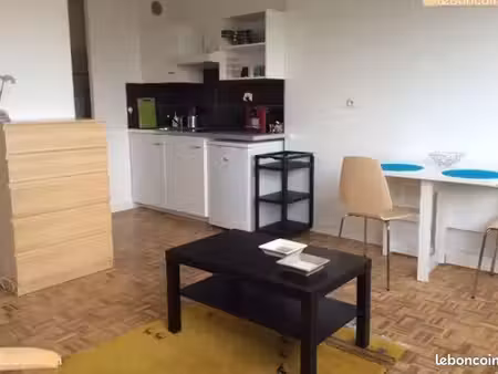 loue studio meublé au calme lyon 8ème - 24m²