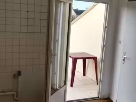 app t2 34m2 st genest d'ambières / parking / terrasse