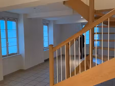 bel appartement t4 duplex de 75/83m² en très bon état hyper centre de roanne